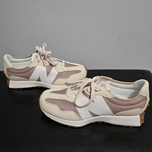 New Balance Women's Sneakers in Cream and Tan